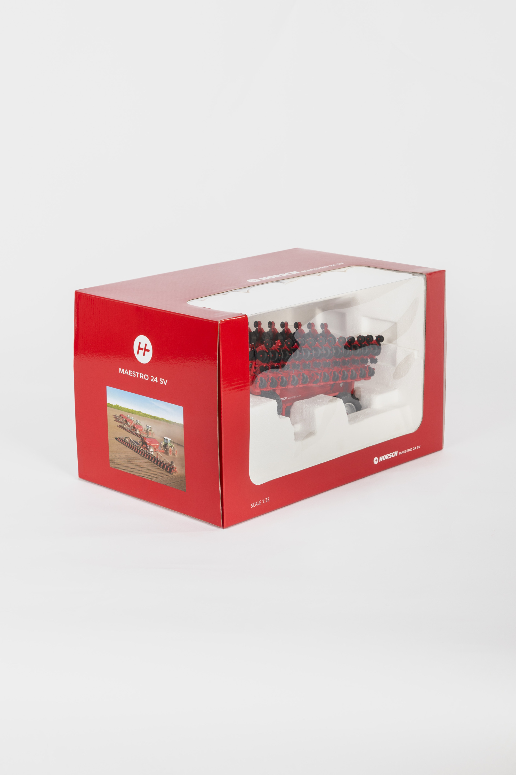 Modell Maestro 24 SV (1:32) Modell Maestro 24 SV (1:32)
